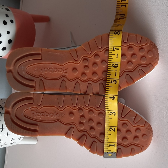 Classic Reebok Sneakers - Picture 10 of 11